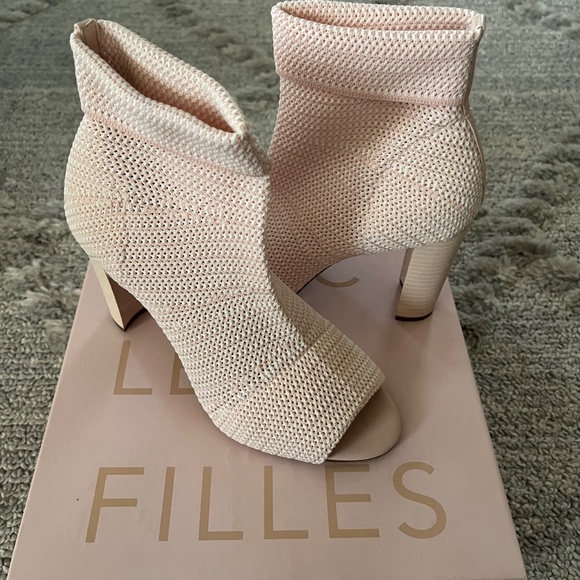 Avec Les Filles Light Pink Peep Toe Bootie - Picture 6 of 11